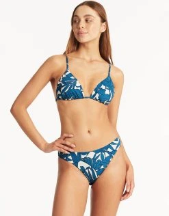 Sea Level Retreat Tri Bikini Top - Lagoon 7 Sea Level Retreat Tri Bikini Top - Lagoon -Pitusa Shop S81 SL3443RT 1 ad83117d 4177 44cb 913a 8a588ed779e7